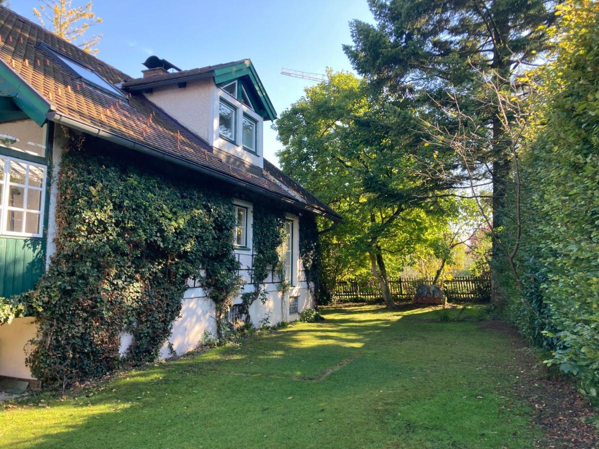 Haus Mit Sauna Und Privatem Badeteich In Anif Bei Salzburg Экстерьер фото