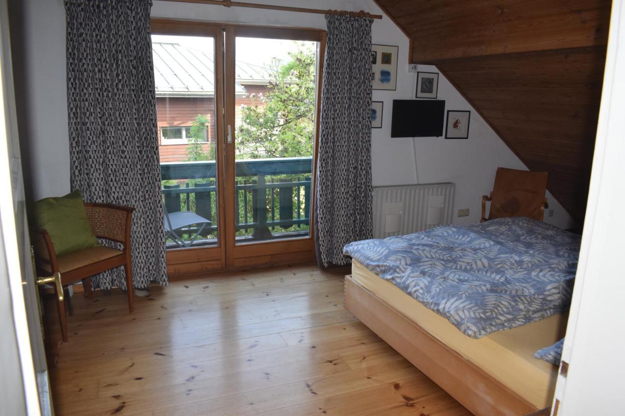 Haus Mit Sauna Und Privatem Badeteich In Anif Bei Salzburg Экстерьер фото